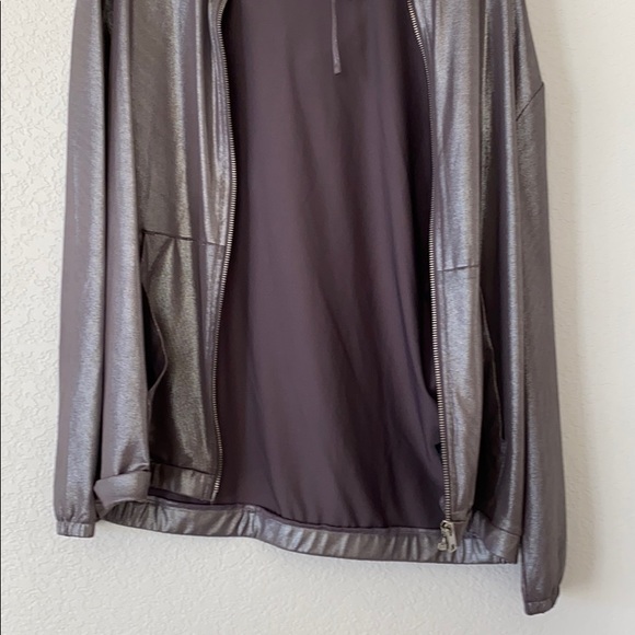 Silver jacket - Picture 2 of 4